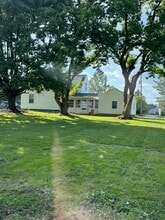 316 W Maple St in Palmyra, PA - Foto de edificio - Building Photo