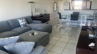 2661 S Course Dr in Pompano Beach, FL - Building Photo