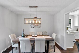 4186 Nashoba Dr NE in Roswell, GA - Foto de edificio - Building Photo