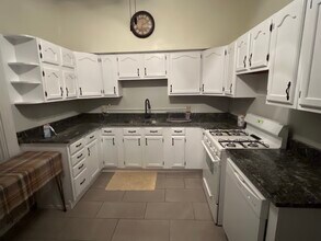 1204 S Fort Thomas Ave, Unit Apt 1 in Fort Thomas, KY - Building Photo - Building Photo