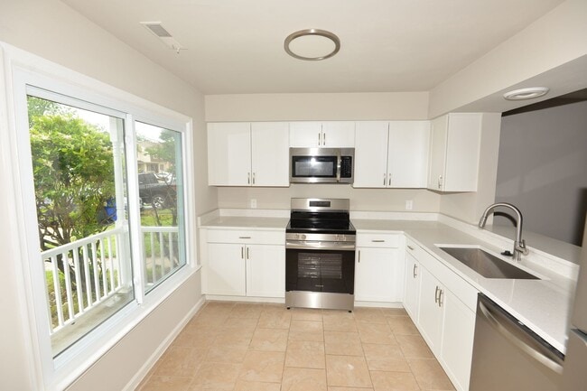 property at 1576 Jameson Dr