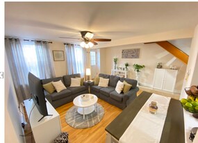 470 E 3rd St, Unit 1 in Boston, MA - Building Photo