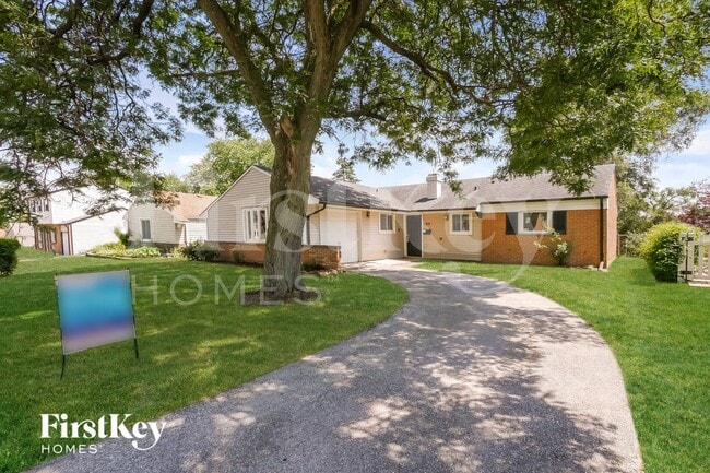 105 Oxford Ln in Glendale Heights, IL - Building Photo - Building Photo