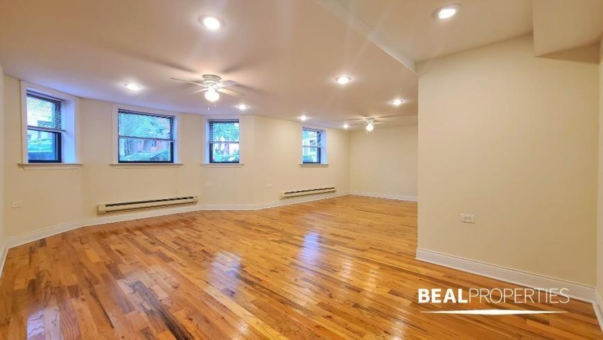 1115 W Oakdale Ave in Chicago, IL - Building Photo