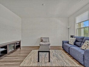 1617 Albany St in Grayslake, IL - Building Photo - Building Photo
