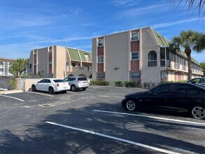 1100 SE 4th Ave in Deerfield Beach, FL - Building Photo - Building Photo