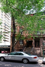 165 W 95th St in New York, NY - Building Photo - Building Photo