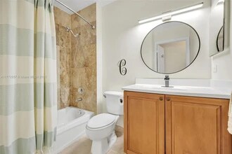 101 Sidonia Ave, Unit PH3 in Coral Gables, FL - Building Photo - Building Photo