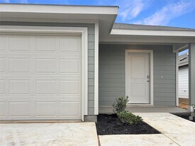 5544 Flannel Ln in Krum, TX - Building Photo