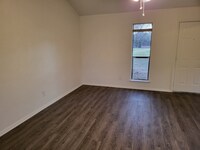 1005 Georgian Rd E photo'