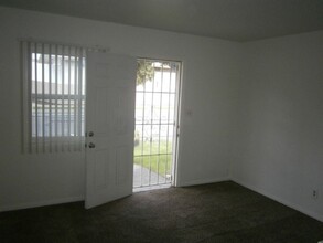 237 E Camden Ave in El Cajon, CA - Building Photo - Building Photo