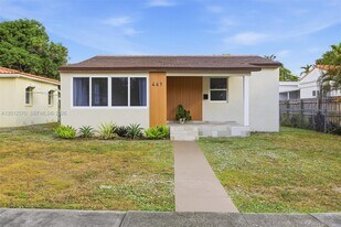461 Plover Ave in Miami Springs, FL - Building Photo