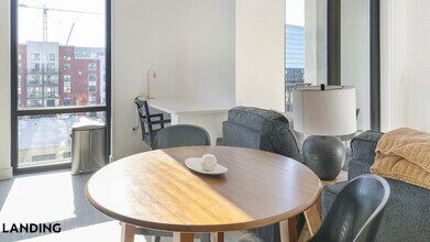 1007 S Mint St in Charlotte, NC - Building Photo - Building Photo