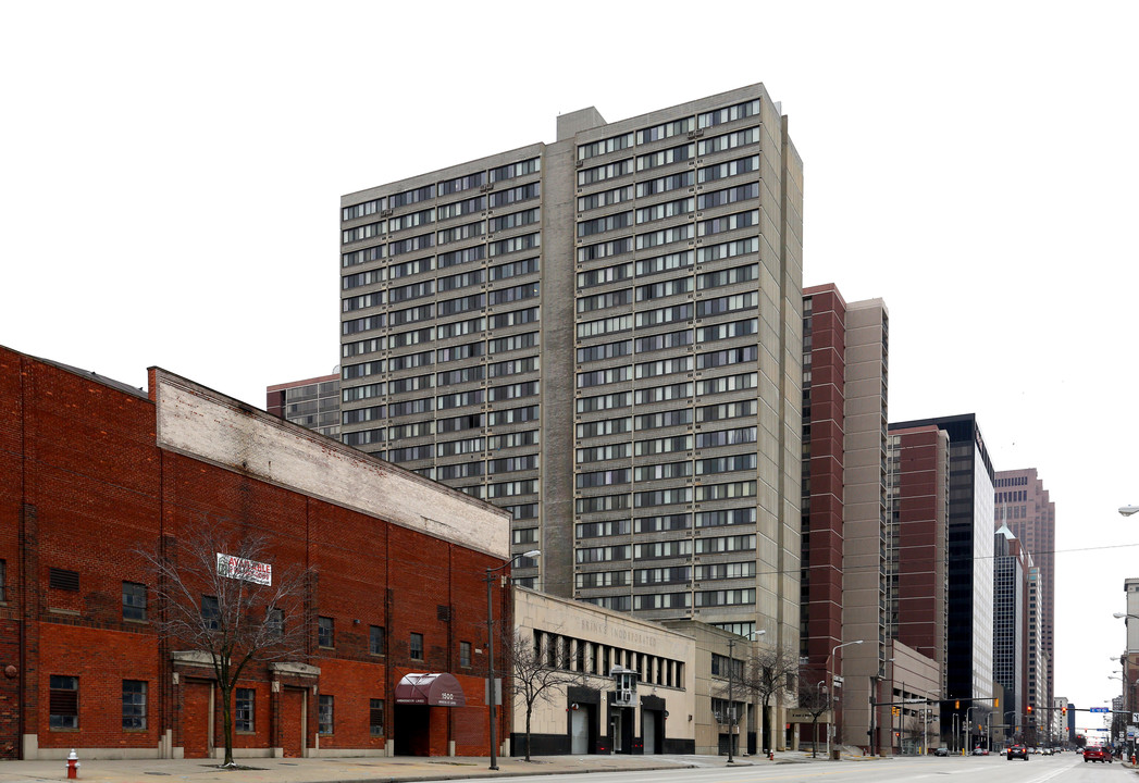 Bohn Tower in Cleveland, OH - Building Photo