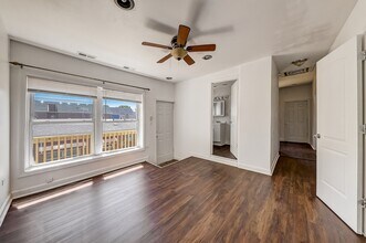 4510 S Laflin St, Unit 2R in Chicago, IL - Foto de edificio - Building Photo