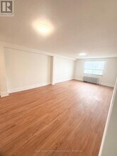 237 Lakeshore Rd E in Mississauga, ON - Building Photo - Building Photo