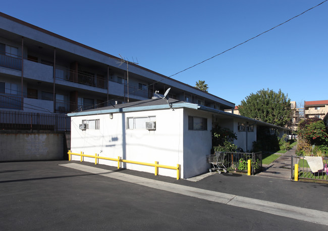 224 W Verdugo Ave in Burbank, CA - Building Photo - Building Photo