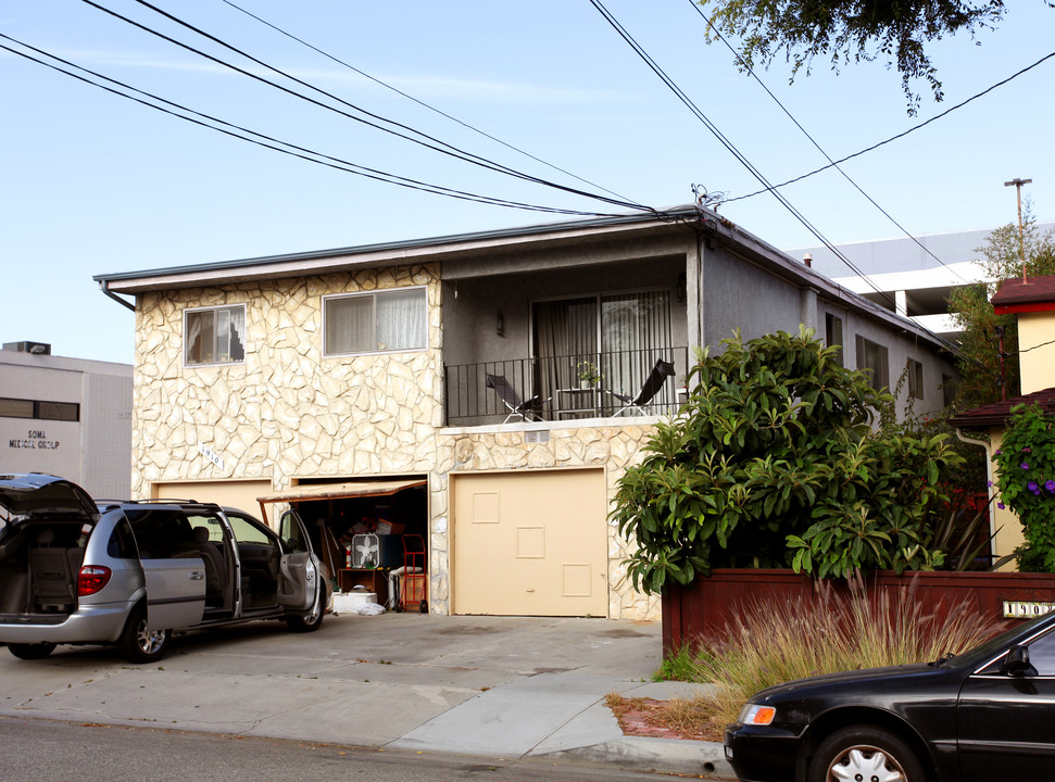 1910 Firmona Ave in Redondo Beach, CA - Foto de edificio