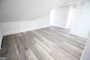 201 E Delaware Ave in Wilmington, DE - Building Photo
