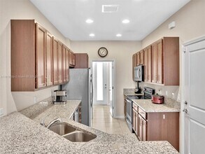 3976 Poinciana Ln in Hollywood, FL - Building Photo - Building Photo