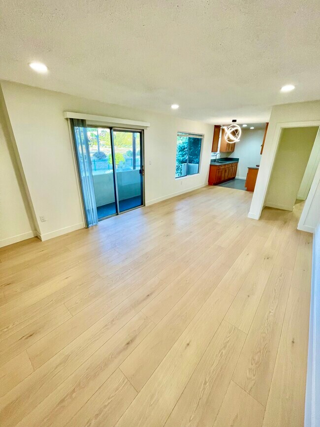 property at 3146 Rowena Ave