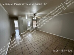 533 N Clinton Ave in Lubbock, TX - Building Photo - Building Photo