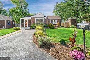 504 Sharpley Ln in Wilmington, DE - Building Photo
