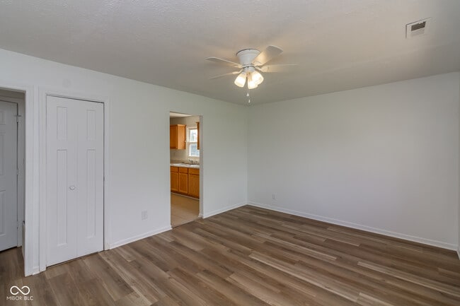 380 Parkway St in Whiteland, IN - Building Photo - Building Photo