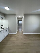 7051 E 11th St in Indianapolis, IN - Building Photo - Building Photo