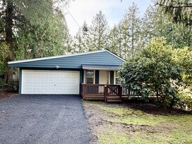 1907 E 18th St in Bremerton, WA - Building Photo