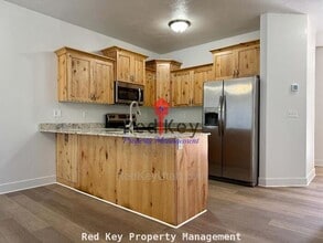 849 Gleneagle Ct in Tooele, UT - Building Photo - Building Photo