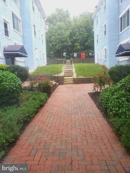 742 Brandywine St SE, Unit 303 in Washington, DC - Building Photo