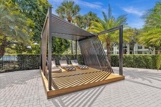 Nottingham Pine Luxury Apartment Homes in Plantation, FL - Building Photo - Building Photo