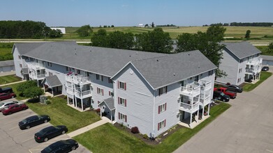 West Win Heights Apartments in Monroe, WI - Foto de edificio - Building Photo