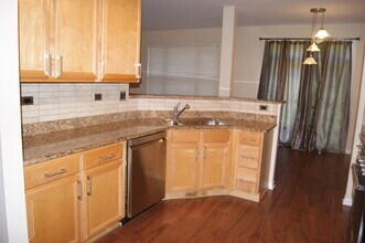 480 Pine Lake Cir in Vernon Hills, IL - Building Photo - Building Photo