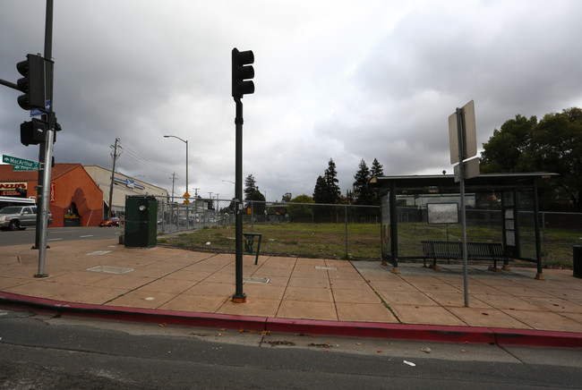 High & MacArthur Mixed Use Project in Oakland, CA - Building Photo - Building Photo