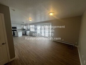 3051 W Gordon Ave in Layton, UT - Building Photo - Building Photo