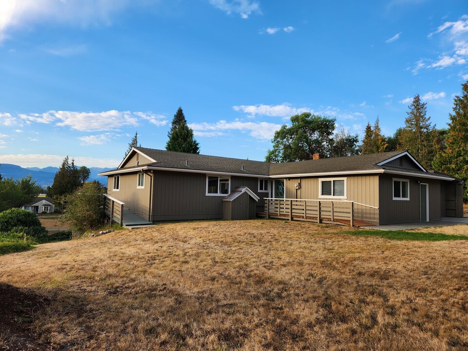 114 Redwing Dr in Sequim, WA - Building Photo