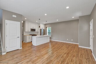 5904 Wakefield Ave in Cleveland, OH - Building Photo - Building Photo