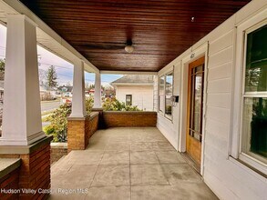 421 Albany Ave in Kingston, NY - Building Photo - Building Photo