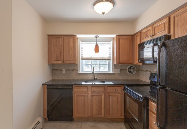 Madison Mall Apartments in Madison, NJ - Foto de edificio - Interior Photo