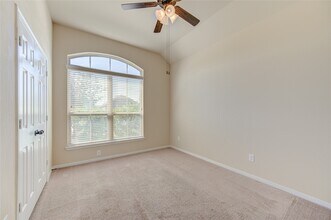 23022 Silver Linden Ct in Tomball, TX - Building Photo - Building Photo