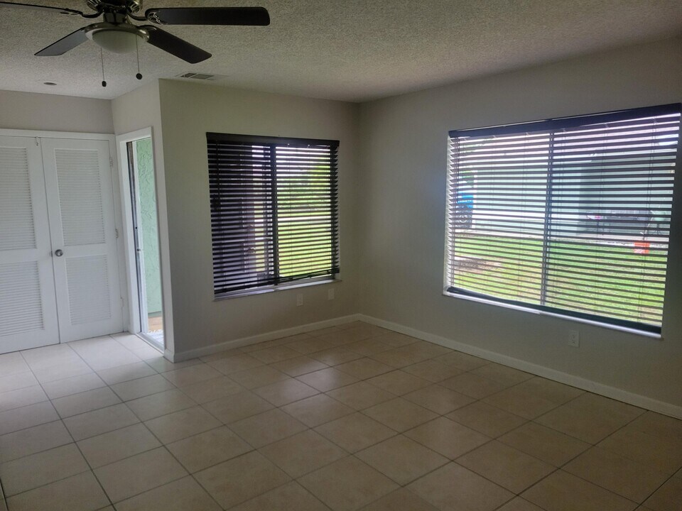 1758 SE Ryecroft Ct in Port St. Lucie, FL - Building Photo