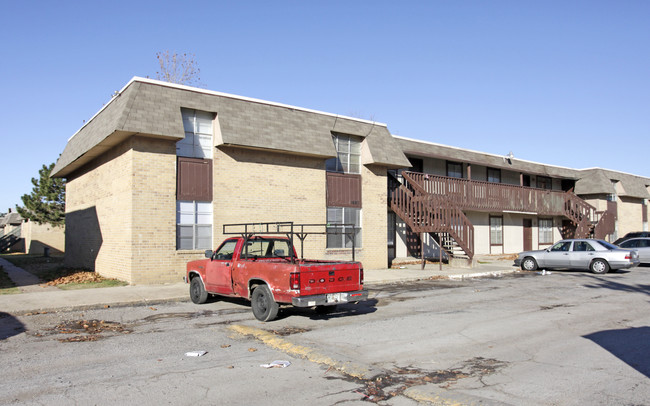 Ashwood Apartments in Oklahoma City, OK - Building Photo - Building Photo