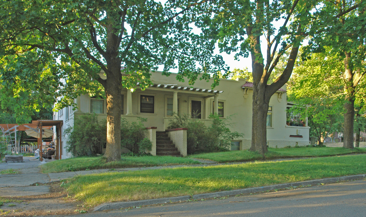 626 S Cedar St in Spokane, WA - Foto de edificio