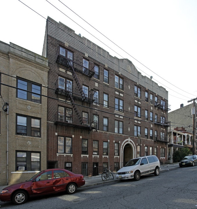 92-96 Waldo Ave in Jersey City, NJ - Foto de edificio