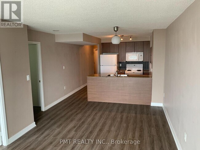11-1511 Brunel Ct in Toronto, ON - Building Photo - Building Photo