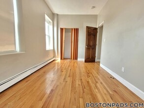 338 Warren St in Boston, MA - Building Photo - Building Photo