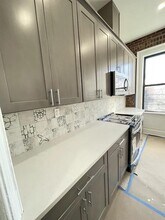 569 Jersey Ave in Jersey City, NJ - Building Photo - Building Photo