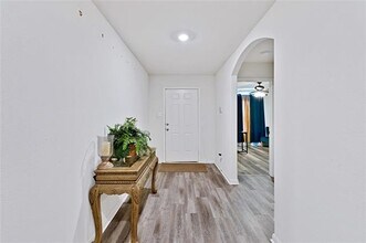 119 Bluebonnet Dr in Sanger, TX - Building Photo - Building Photo